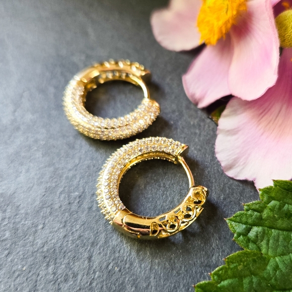 NWT Tramps+Thieves Santira 14k Gold Fill Hoop Earrings - Picture 2 of 8